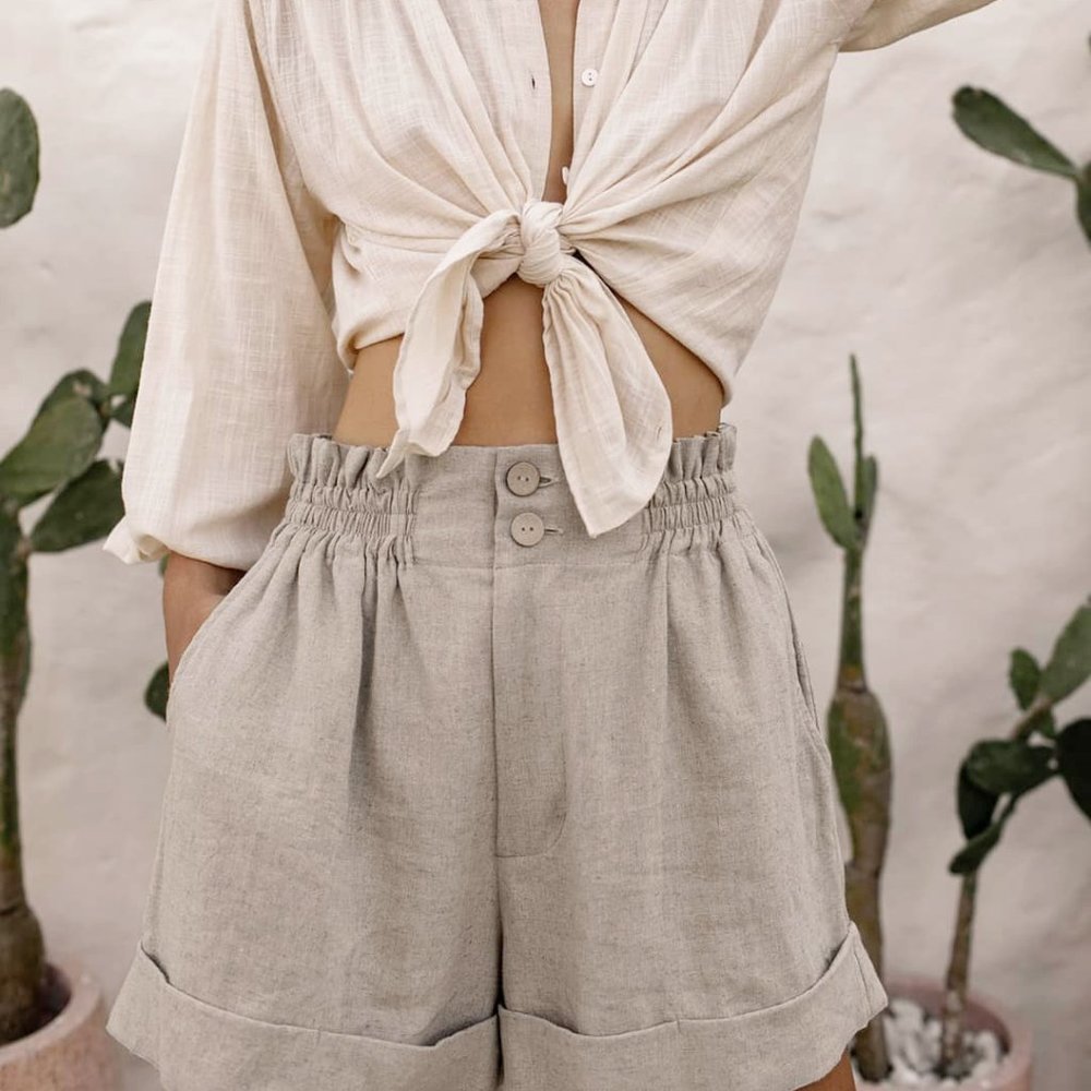 Pocketed Elastic Waist Shorts